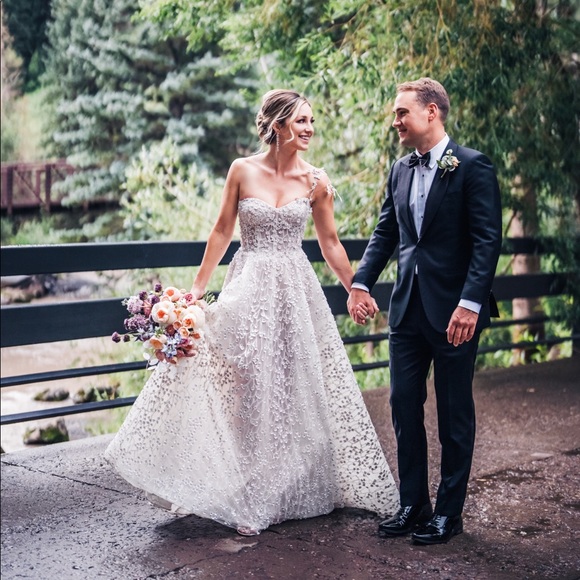 Berta Bridal Wedding dress 20-03 - Picture 4 of 9